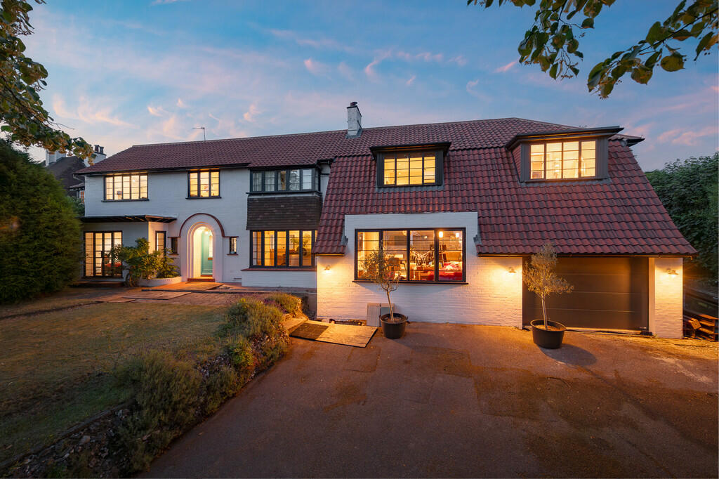 Additional property image - Purley, Surrey
