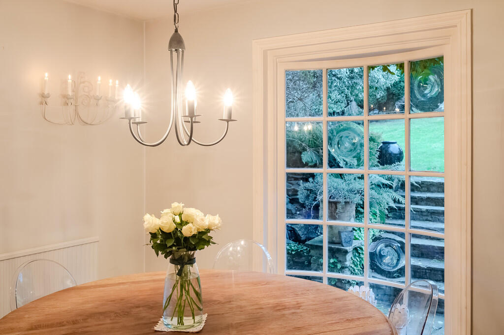 Additional property image - Coulson,Surrey