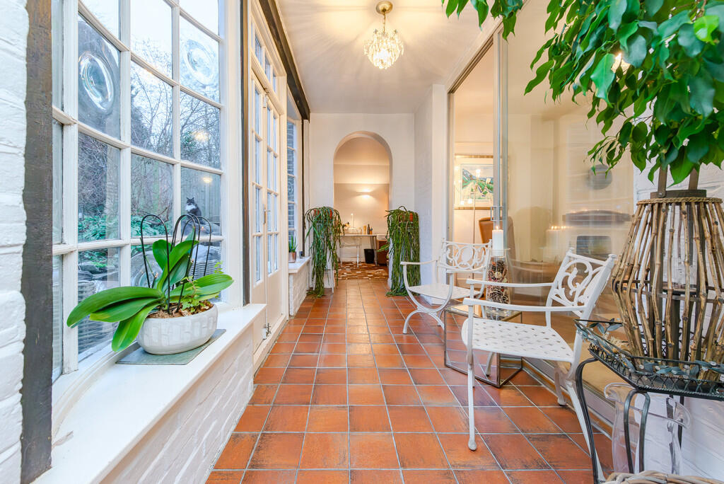 Additional property image - Coulson,Surrey