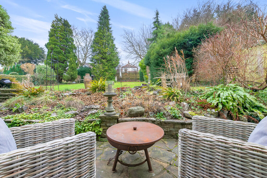 Additional property image - Coulson,Surrey