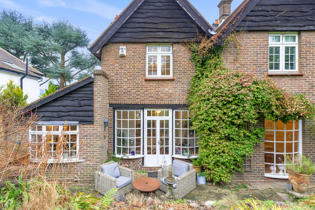 Additional property image - Coulson,Surrey