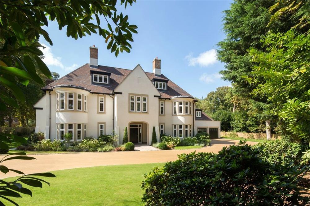 7 bedroom detached house for sale in Webb Estate, Purley, Surrey, CR8