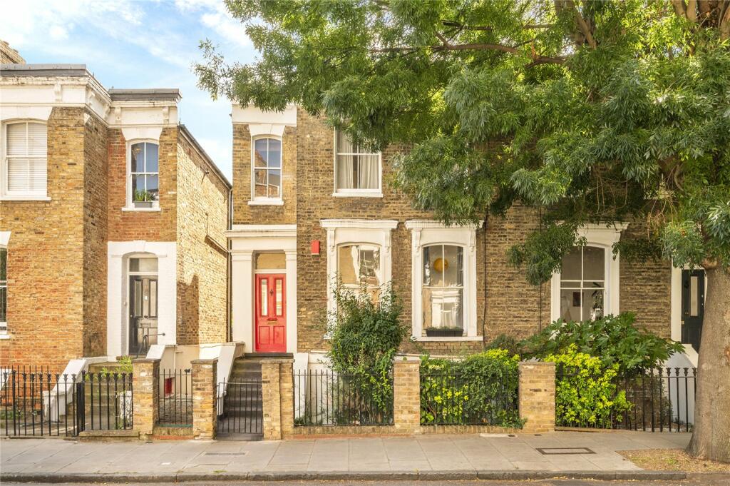 2 bedroom flat for sale in Mildmay Road, Islington, N1