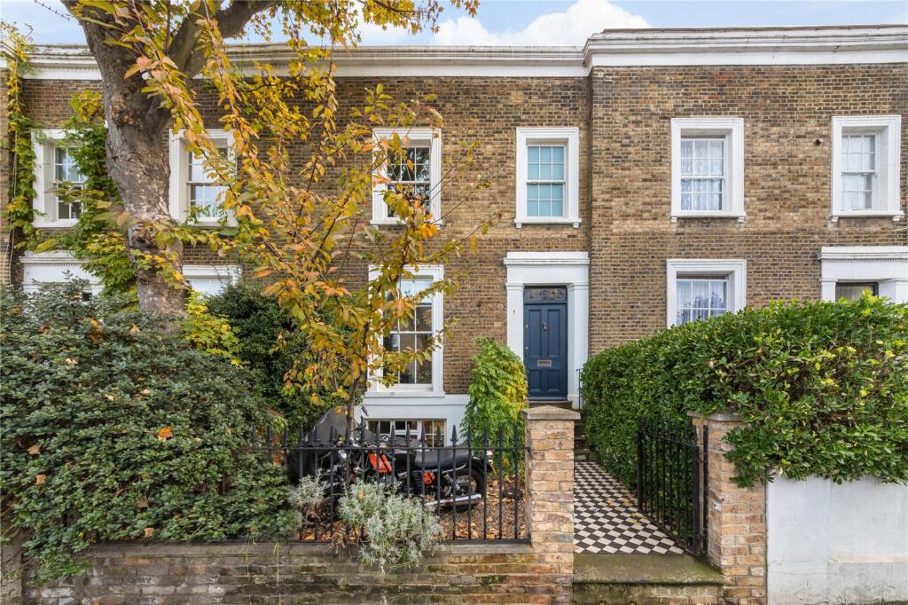 3 bedroom terraced house for sale in De Beauvoir Road, De Beauvoir, N1