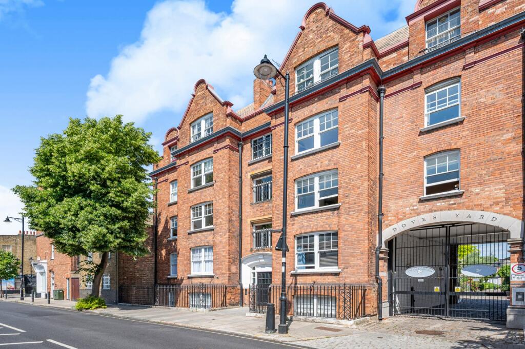Main image of property: Cloudesley Mansions, 
Cloudesley Place, N1