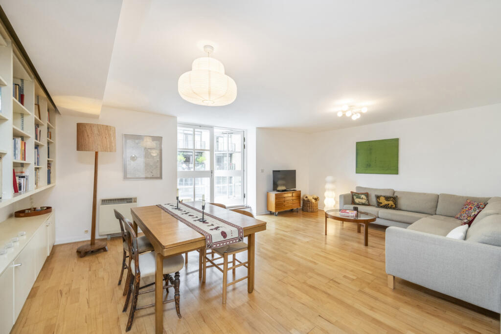 2 bedroom flat for sale in Gilbey House, 38 Jamestown Road, NW1