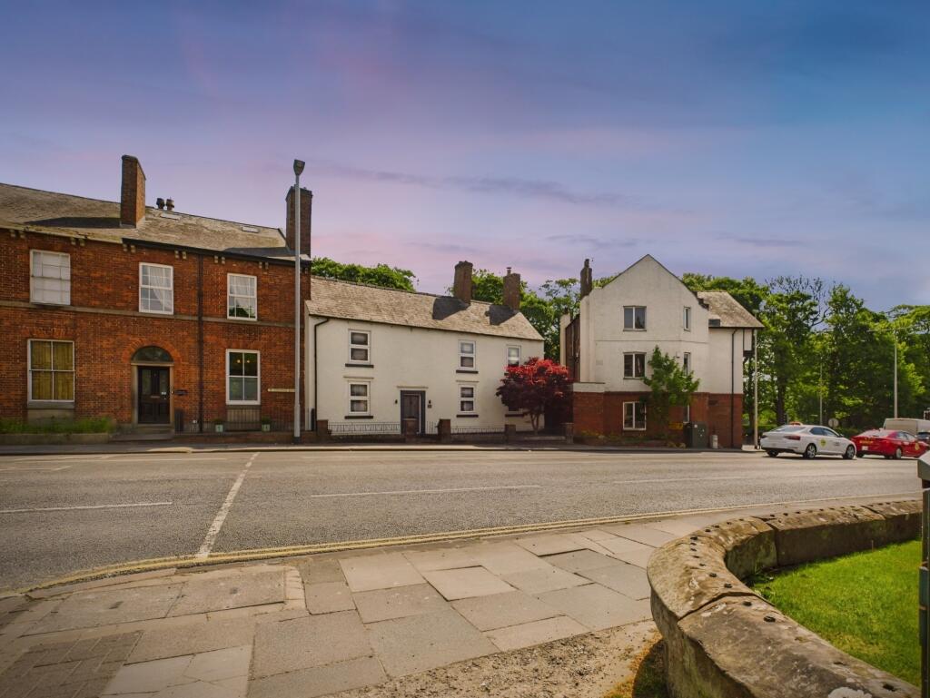 Main image of property: Stanwix Bank, Carlisle, CA3