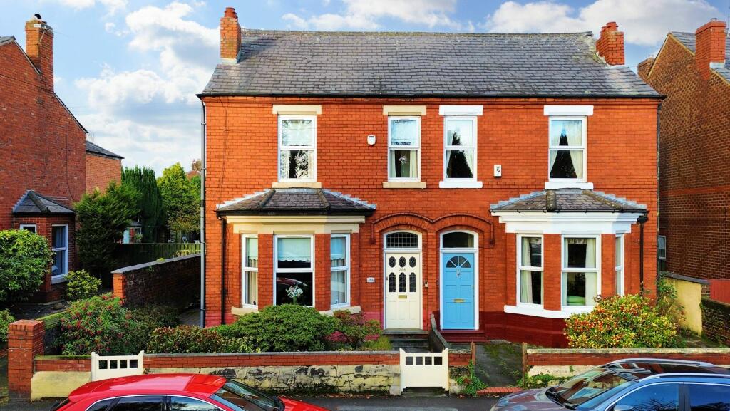 4 bedroom semi-detached house for sale in Manchester Road, Warrington, WA1