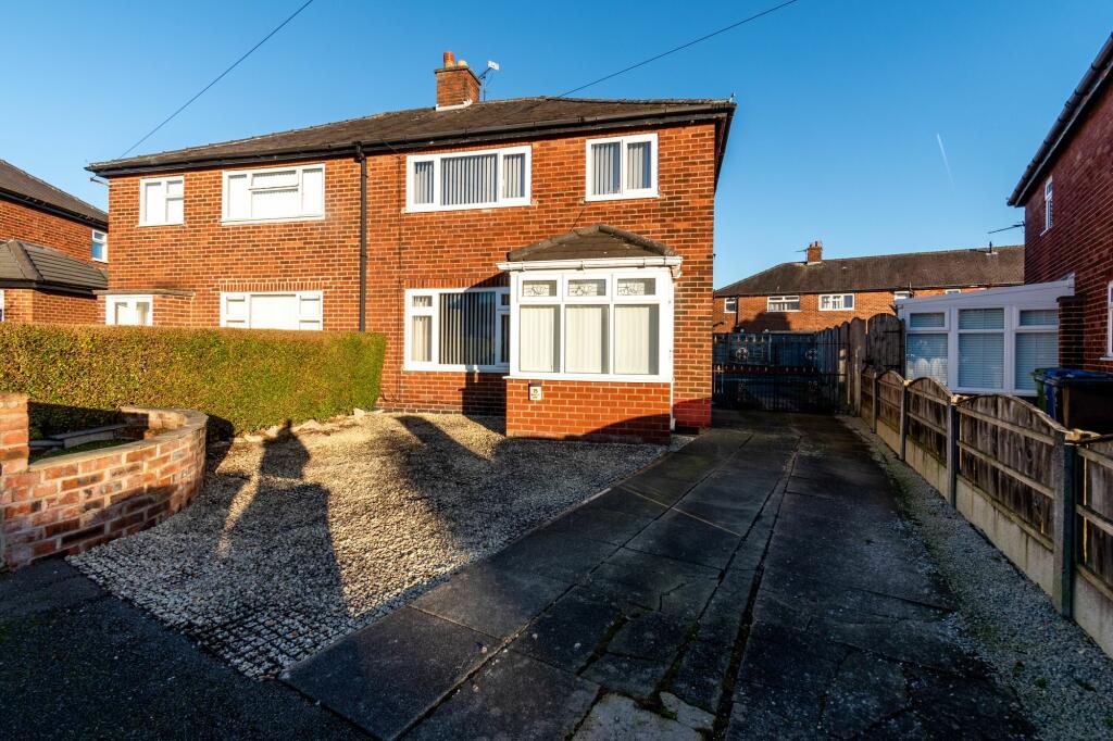 3 bedroom semidetached house for sale in Boyle Avenue, Warrington, WA2