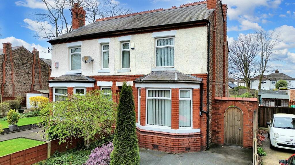 3 bedroom semidetached house for sale in Orford Green, Warrington, WA2