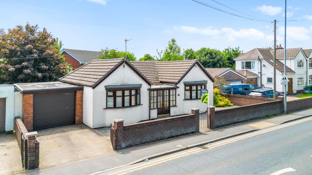 Main image of property: Long Lane, Warrington, WA2