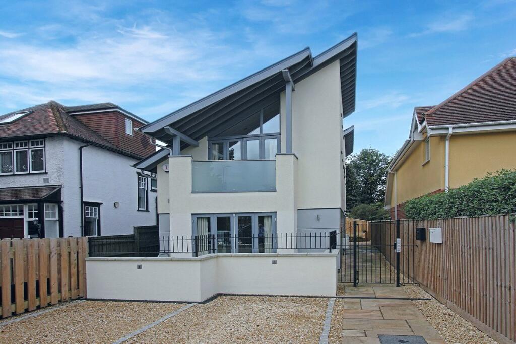 Main image of property: Blenheim Mews, 409a Banbury Road, Oxford, OX2