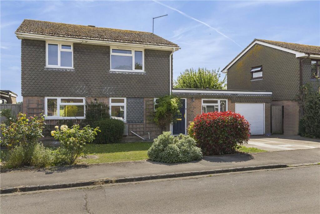 Main image of property: Thames Mead, Crowmarsh Gifford, Wallingford, Oxfordshire, OX10