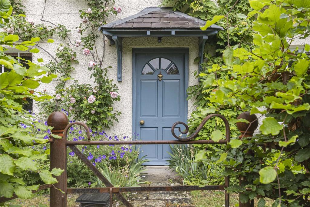 Main image of property: Ginge Road, West Hendred, Wantage, Oxfordshire, OX12