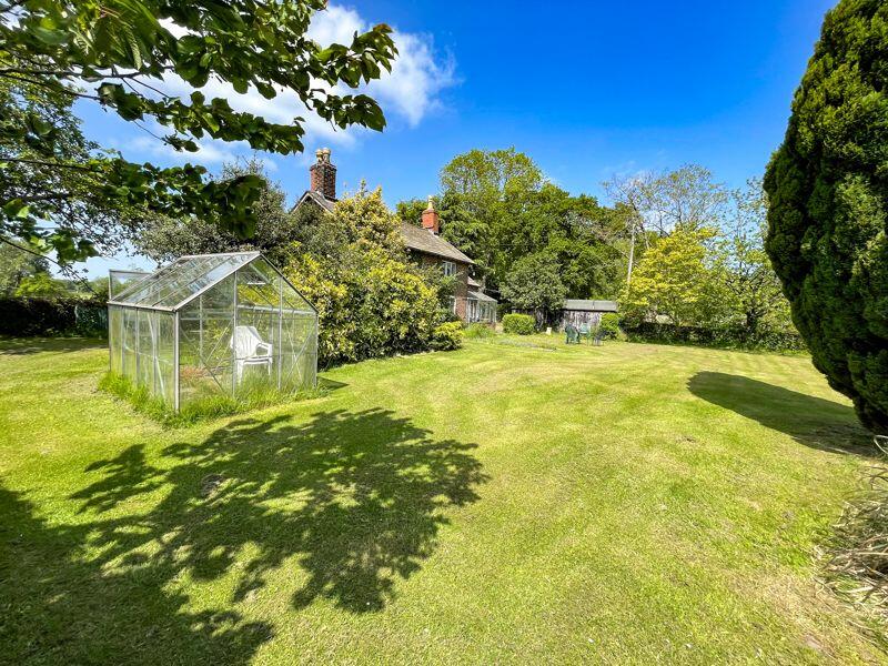 3 bedroom detached house for sale in The Cottage, Holmes Chapel, CW4