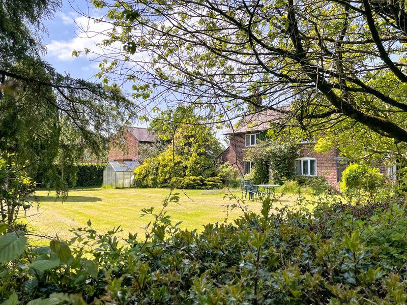 3 bedroom detached house for sale in The Cottage, Holmes Chapel, CW4