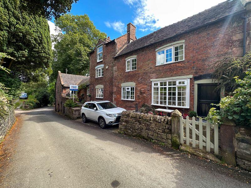 4 bedroom detached house for sale in Hollow Lane, Cheddleton