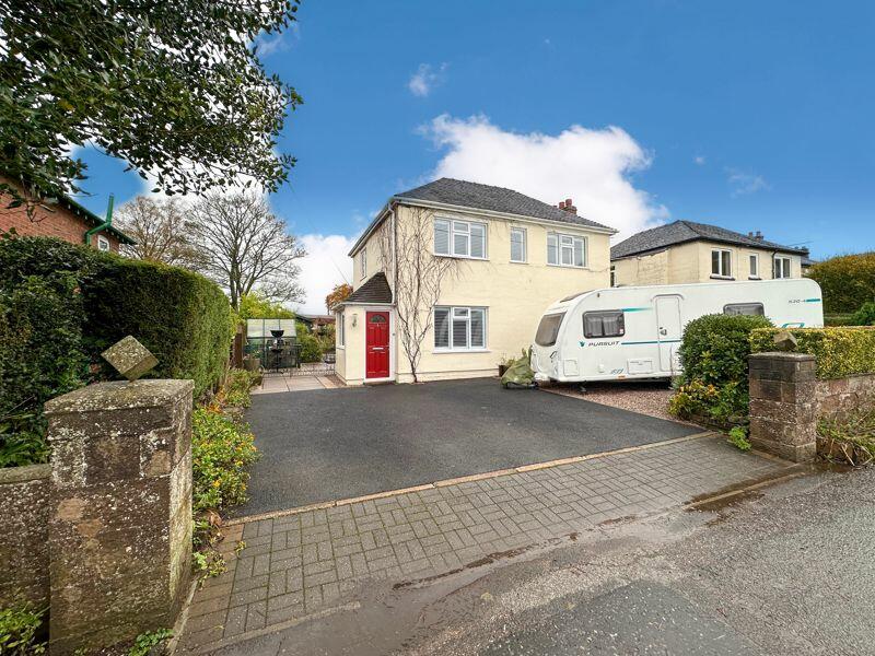 3 bedroom detached house for sale in Cheddleton Heath Road, Cheddleton