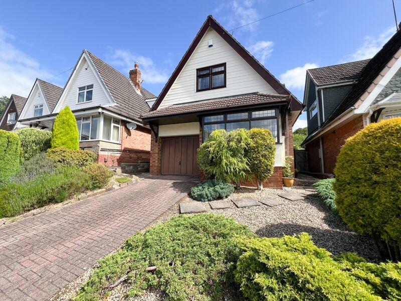 3 bedroom detached house for sale in Hillside Avenue, Endon, ST9 9HH., ST9