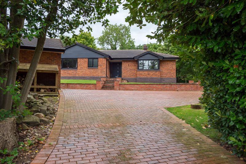 3 bedroom detached bungalow for sale in Stoney Lane, Endon