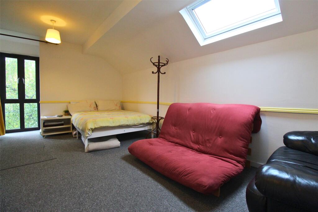 Main image of property: Flat 9 Trinity Place, Merchants Road, Bristol, Somerset, BS8
