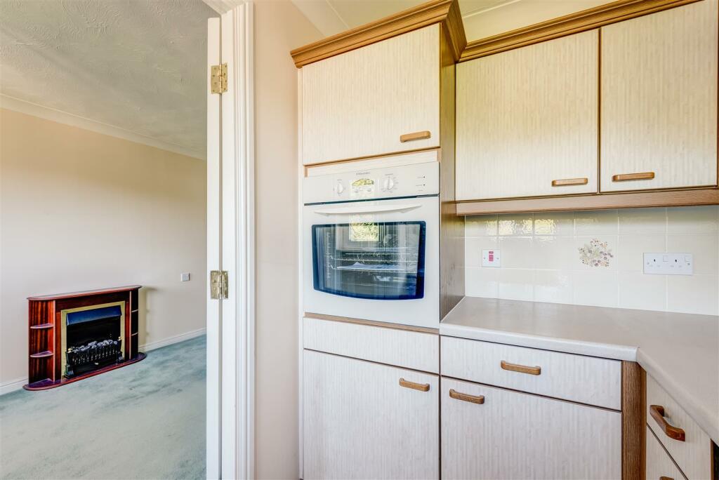 1 bedroom retirement property for sale in Manchester Road, Crosspool