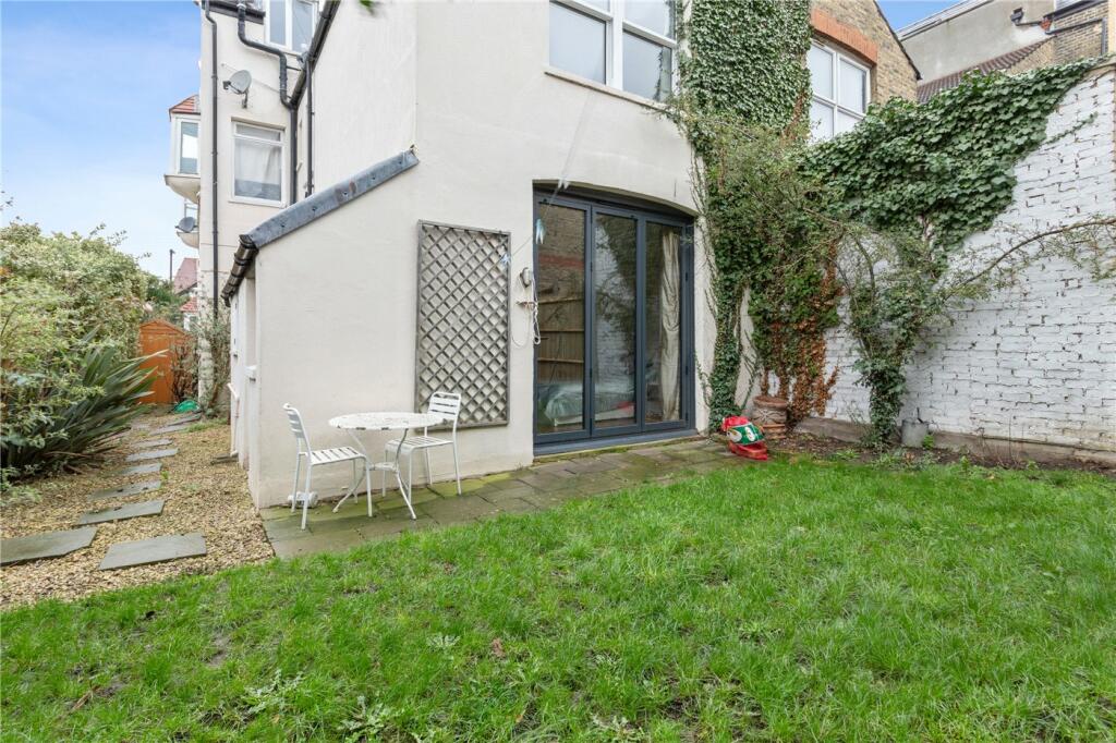 2 bedroom apartment for sale in Mount Ephraim Lane, London, SW16