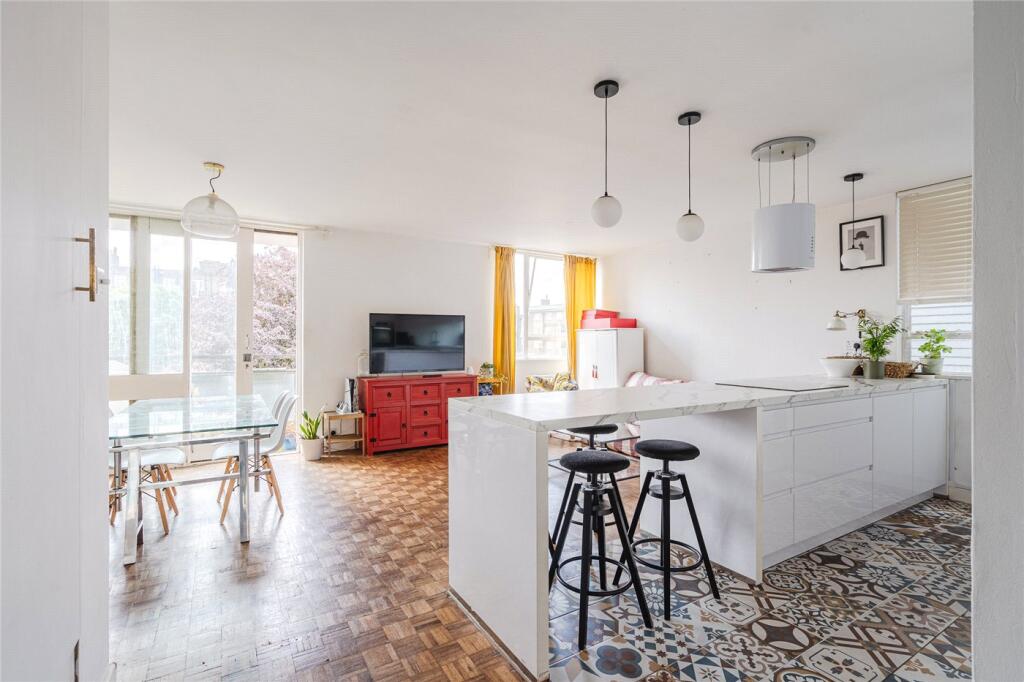 Main image of property: Streatham High Road, London, SW16