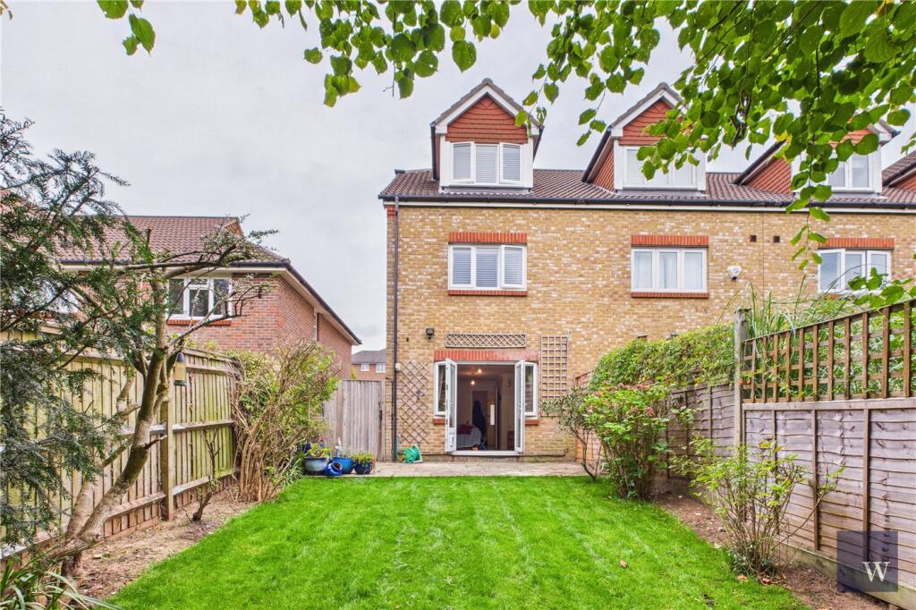 Main image of property: Fawcett Close, London, SW16