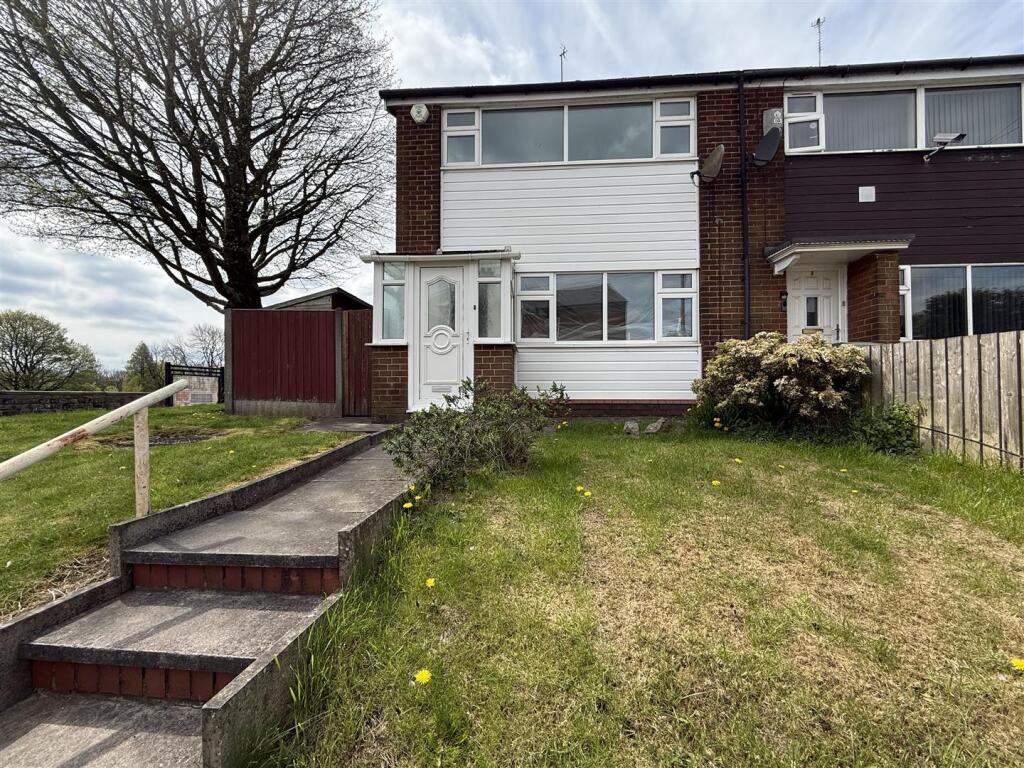 Main image of property: Walnut Avenue, Greenacres, Oldham