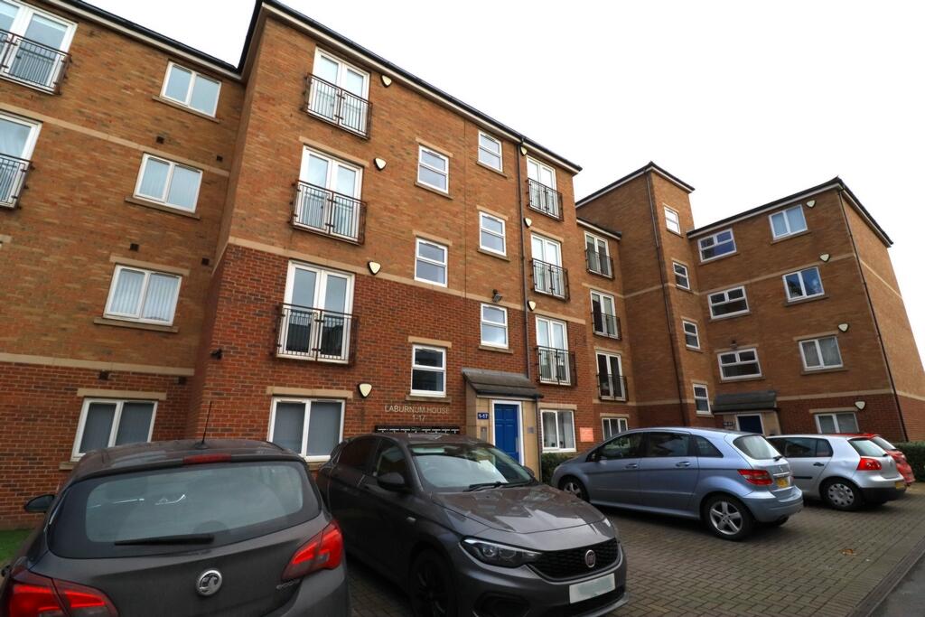 2 bedroom flat for sale in Coatham Road, Redcar, TS10