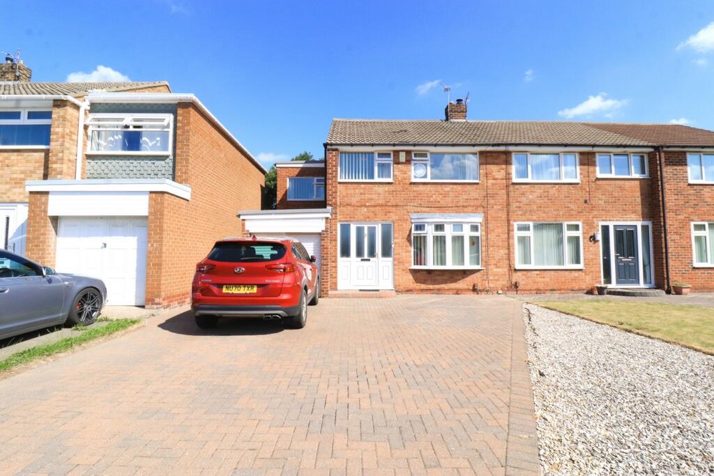 4 bedroom semi-detached house