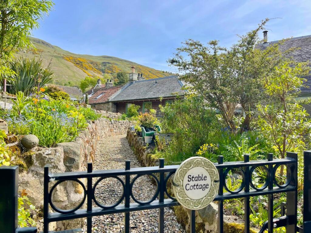 Main image of property: Lynallan & Stable Cottage, Main Street, Kinnesswood, KY13
