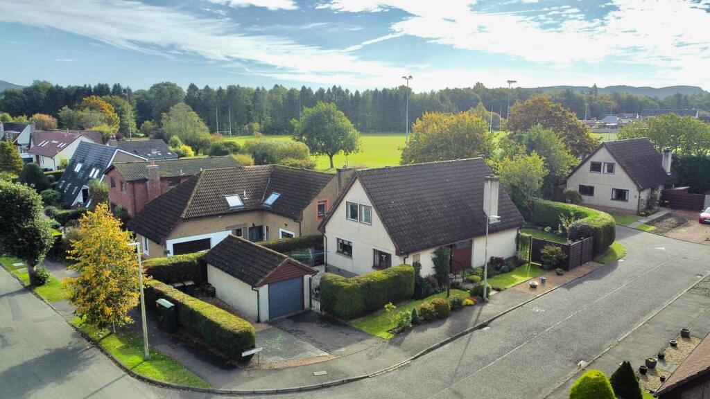 Main image of property: 6 Broom Court, Kinross, KY13