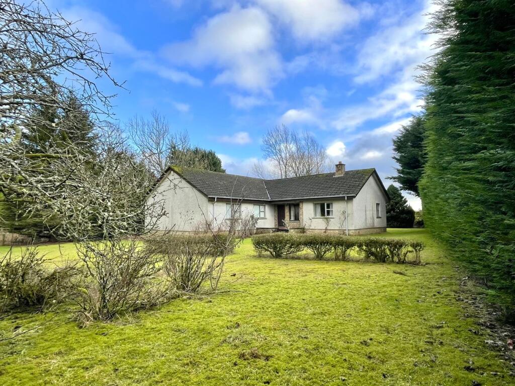 Main image of property: Donalva, Old Perth Road, Milnathort, KY13