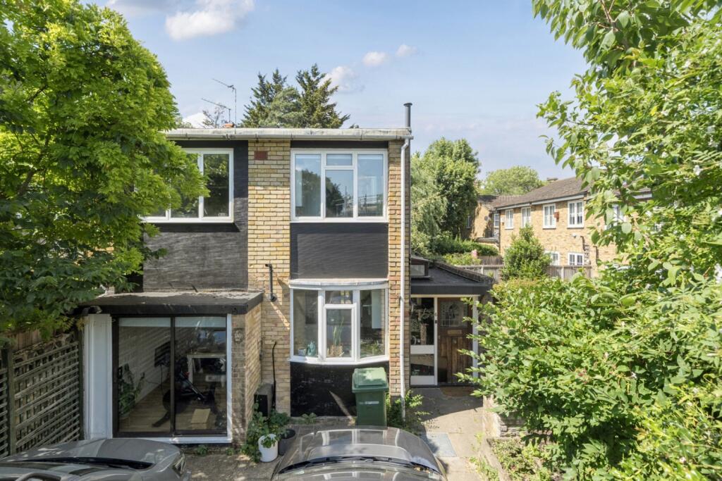 Main image of property: Rosse Mews Blackheath SE3