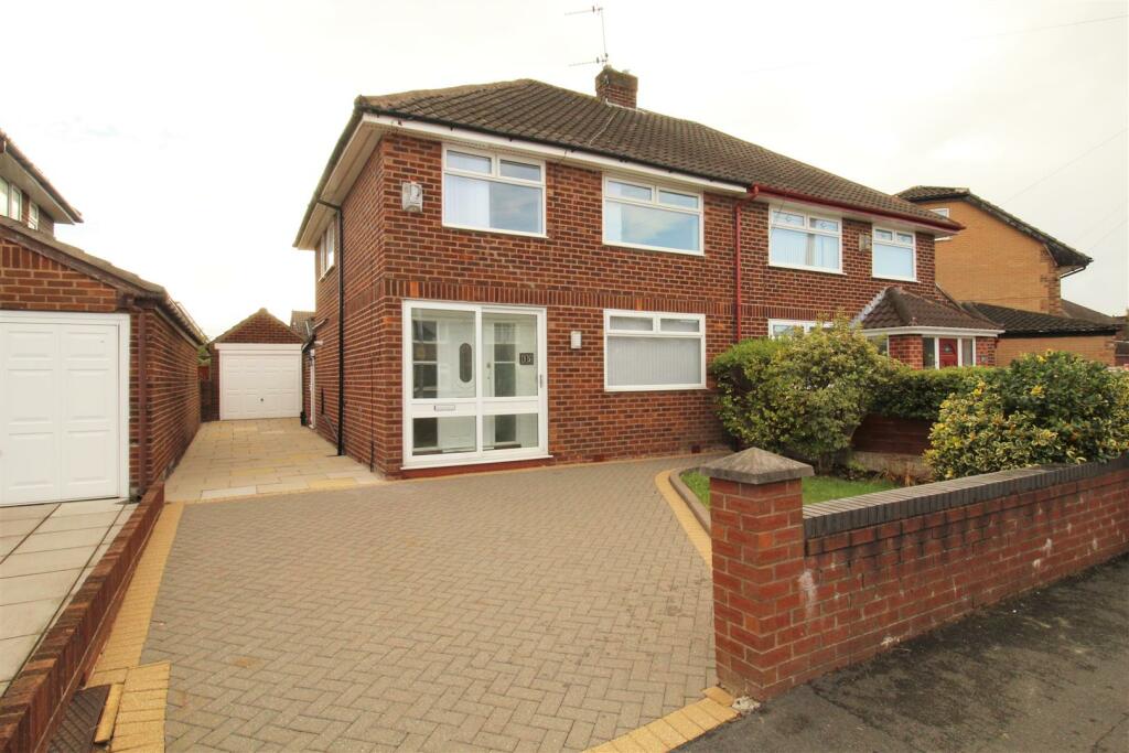 3 bedroom semi-detached house for rent in Charterhouse Drive, Aintree Village, Liverpool, L10