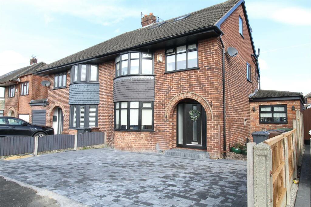 4 bedroom semidetached house for sale in Wango Lane, Aintree Village, Liverpool, L10