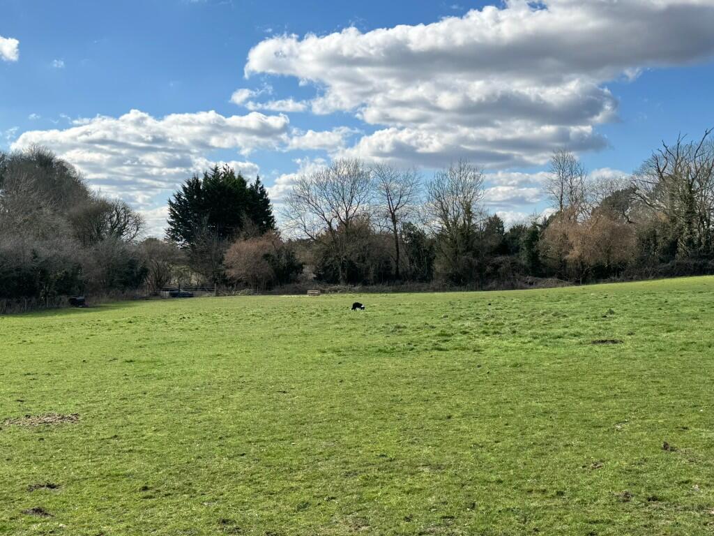 Main image of property: Valley Meadow, Dundridge Lane, Bishop's Waltham, Southampton, SO32 1GD