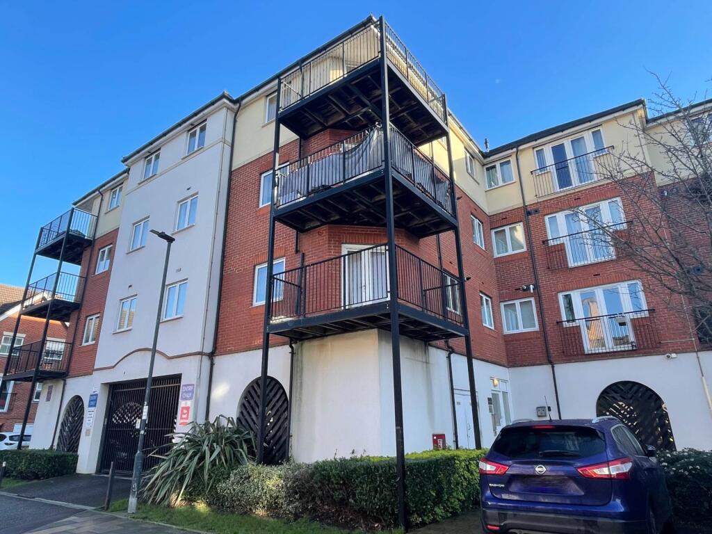 Main image of property: 6 Long Acre, Thamesmead West, SE28 0PA