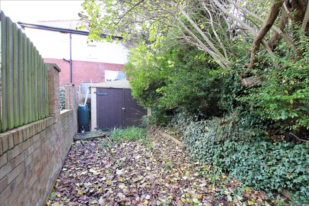 3 bedroom apartment for sale in Westbourne Grove, Scarborough, YO11