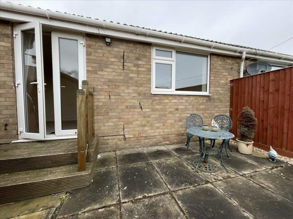 2 bedroom bungalow for sale in Wooldale Drive, Filey, YO14
