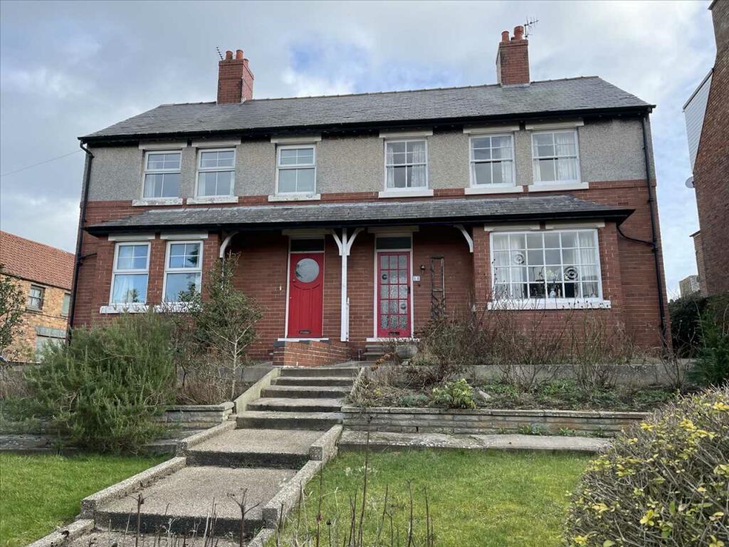 3 bedroom house for sale in Scarborough Road, Filey, YO14