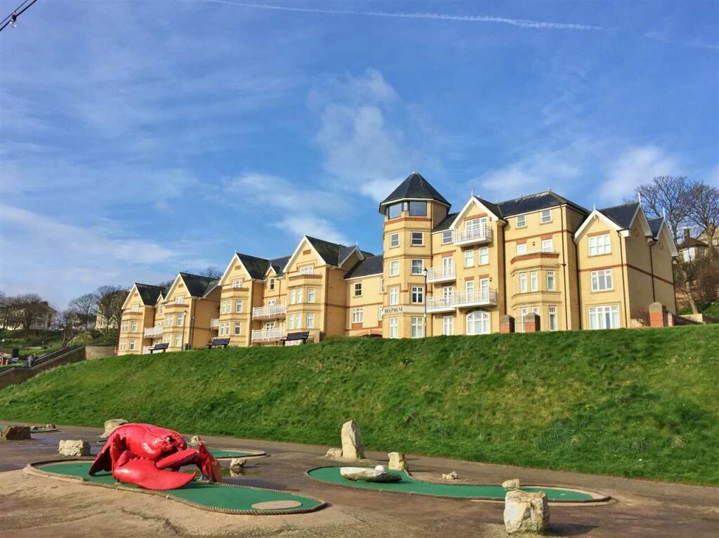 3 bedroom apartment for sale in Deepdene, The Beach, Filey, YO14