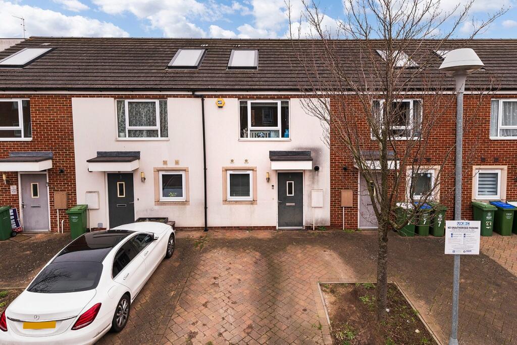 2 bedroom terraced house for sale in Virginia Road, Crayford, Dartford, DA1
