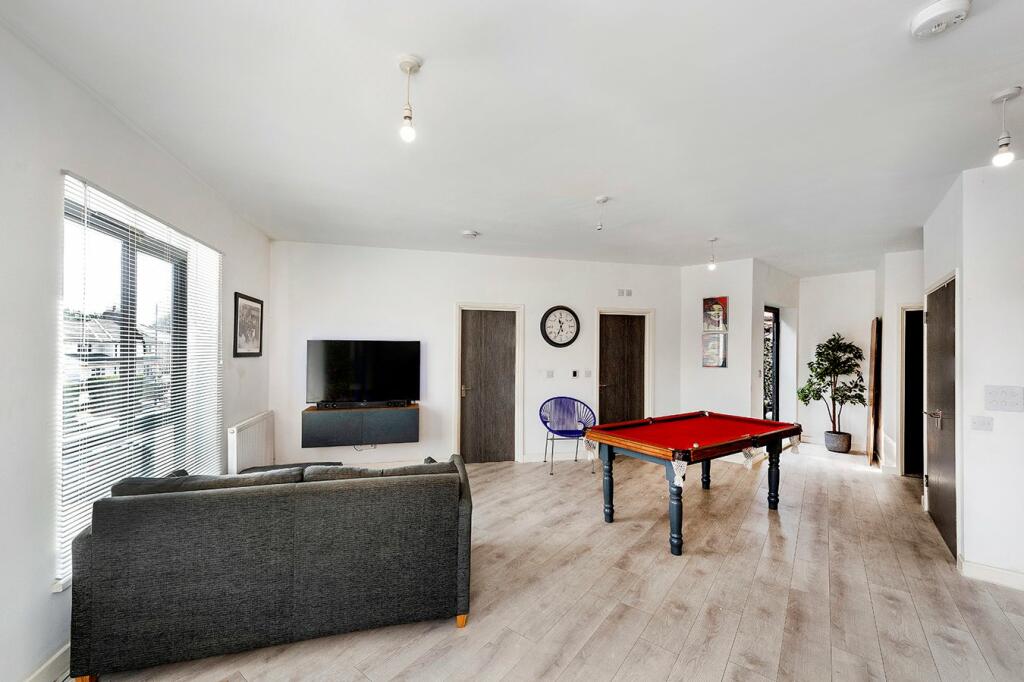 Additional property image - Central Avenue, Welling, DA16