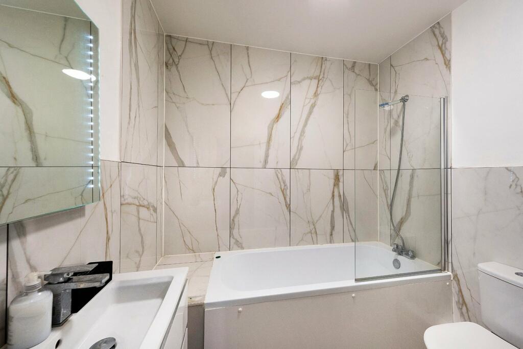 Additional property image - Central Avenue, Welling, DA16