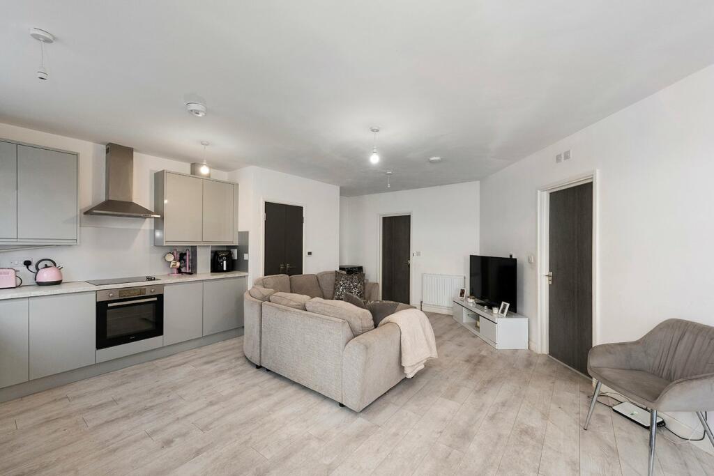 Additional property image - Central Avenue, Welling, DA16