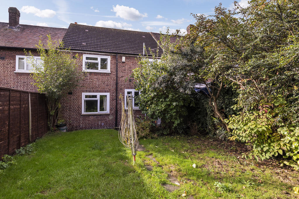 3 bedroom terraced house for sale in Kidbrooke Lane, Eltham, London, SE9