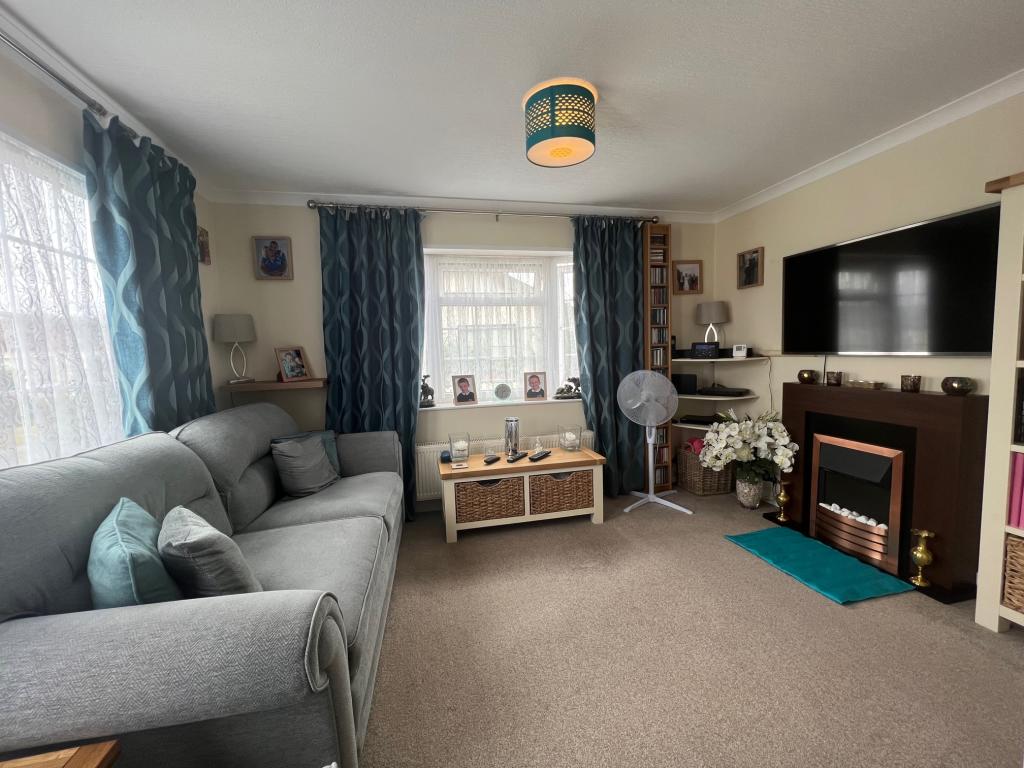 2 bedroom park home for sale in Badgers Holt, Longstanton, Cambridge, CB24
